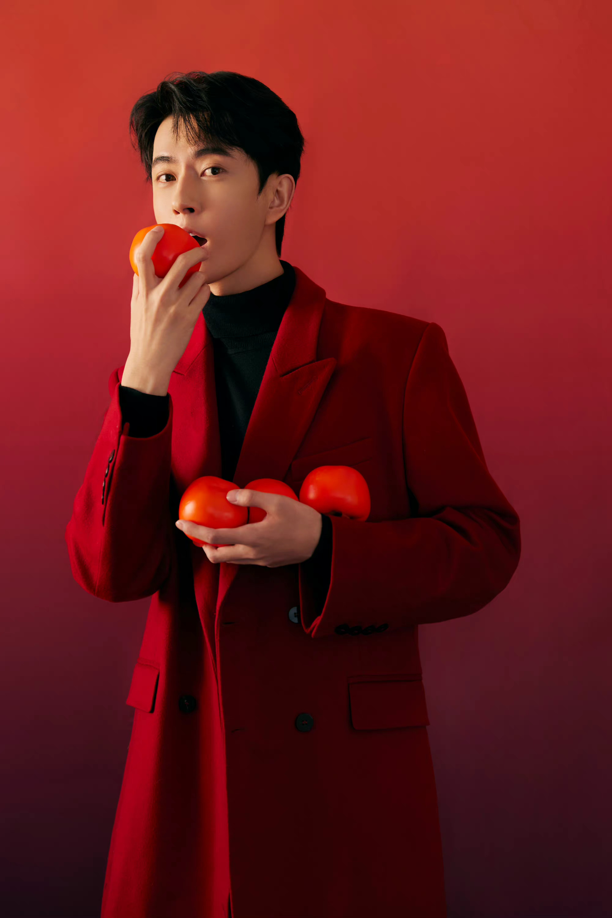 于朦胧红色系新年写真大片!红红火火氛围感满满