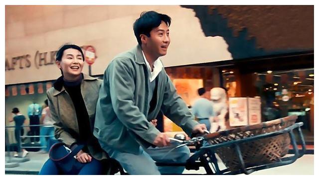 电影主要的故事线就是张曼玉饰演的李翘和黎明饰演的黎小军之间的感情