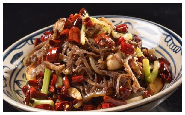 精选美食:香菇炒土豆条,冬瓜烧肉,热辣毛肚,辣烧鲅鱼的做法