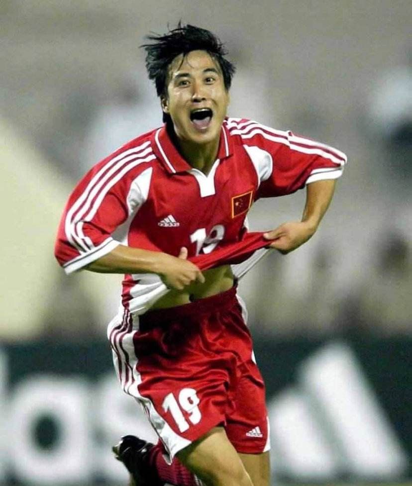 中国足球同样骄傲之国足十大顶级中场!