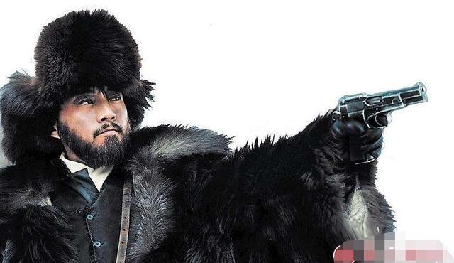 张家堡子来了金大胡子