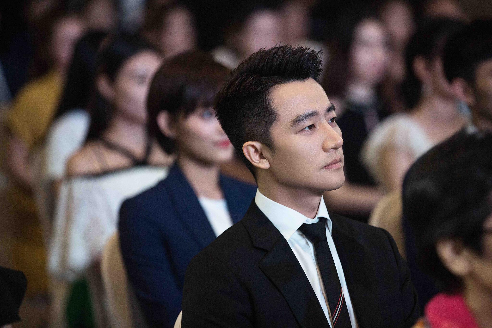 黄轩《完美关系》上演高甜戏份 变身温柔暖男