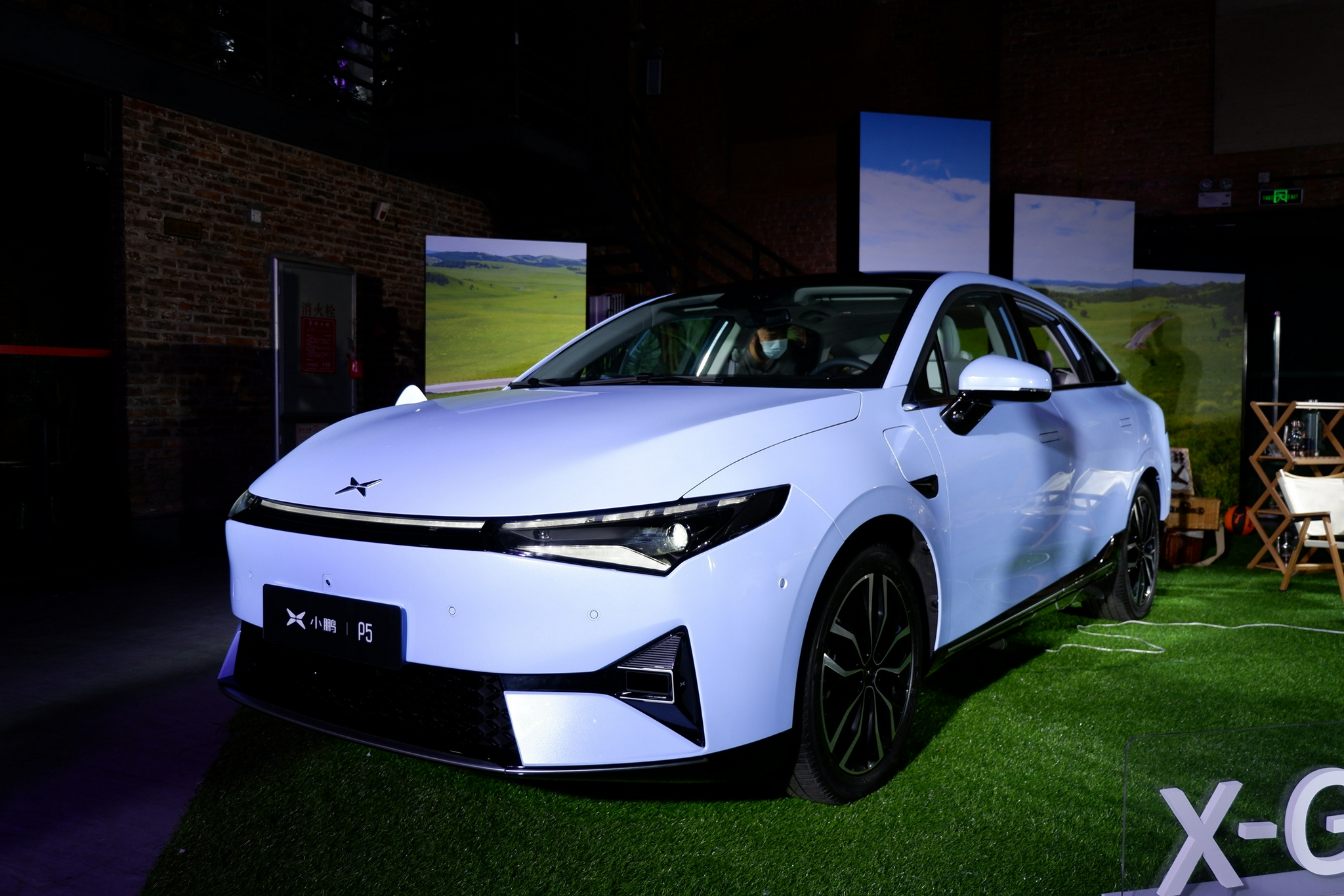 轿车也能秒变影院和卧室,小鹏p5百变智能空间亮相