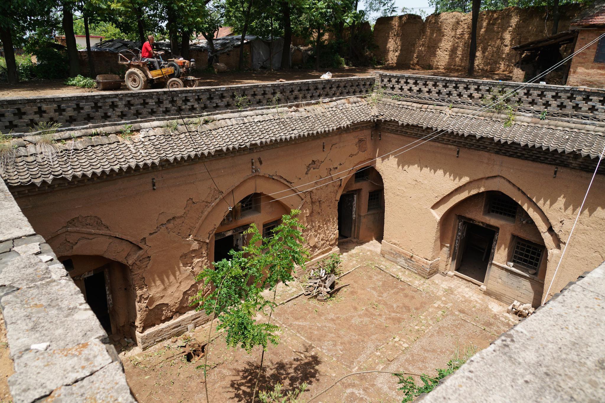 实拍河南农村地坑院,一场暴雨过后,看雨水都流到哪里去了