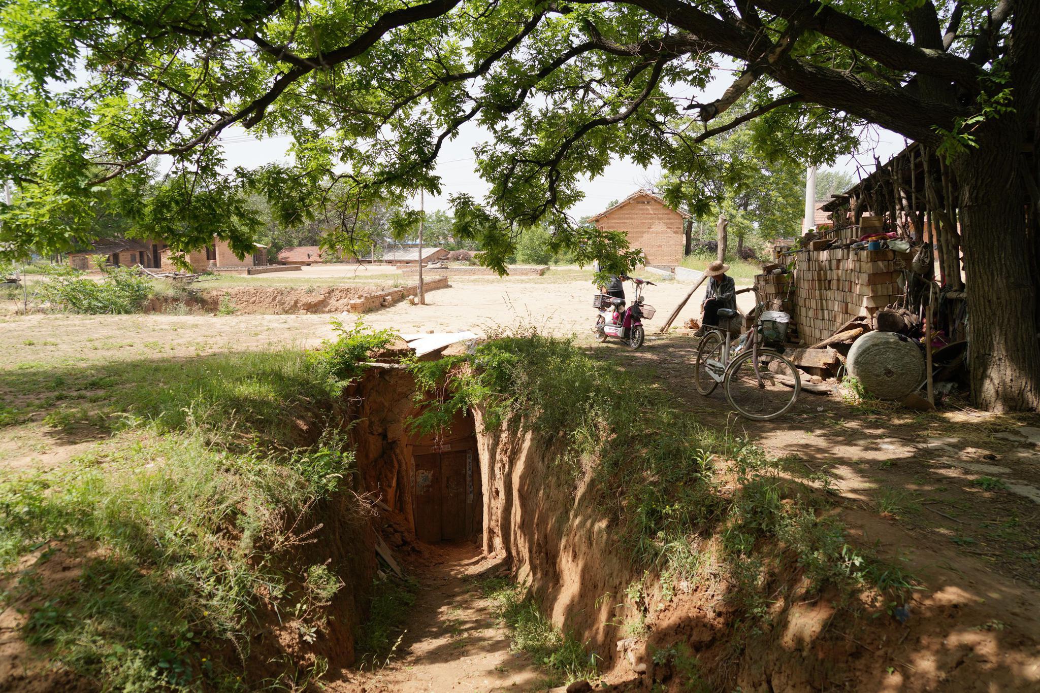 实拍河南农村地坑院,一场暴雨过后,看雨水都流到哪里去了