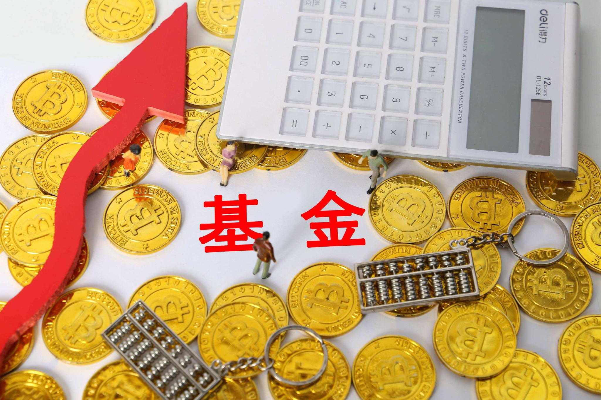 基金经理张坤,曾任易方达基金管理有限公司行业研究员,基金经理助理.