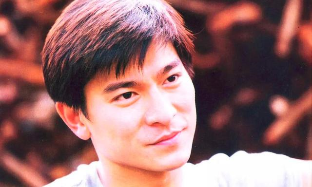 90年代刘德华能成为天王之一离不开此二人的帮助