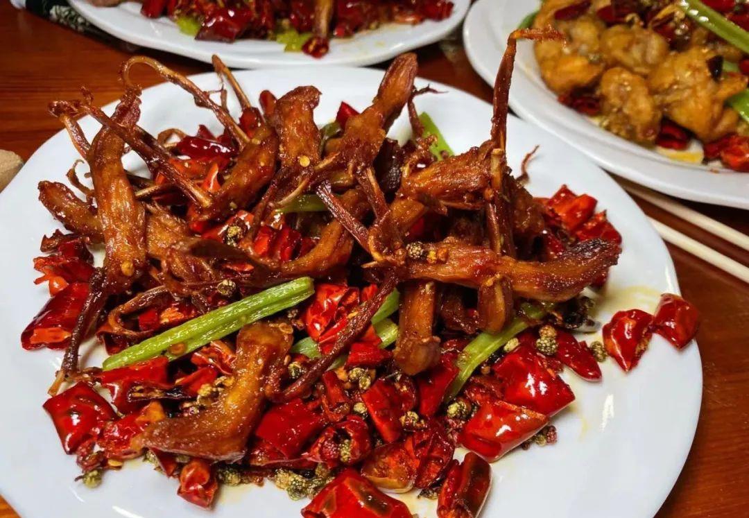 德云烧饼在长春竟然去这家吃烧烤!一天5000串明星都去打卡