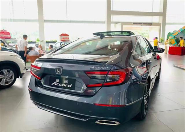 新款本田雅阁换装全新大屏,没有配备2.0t引擎实属最大遗憾-新浪汽车