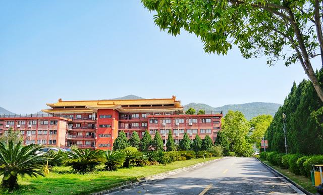 民办本科上几年 民办本科和公办大专怎么选