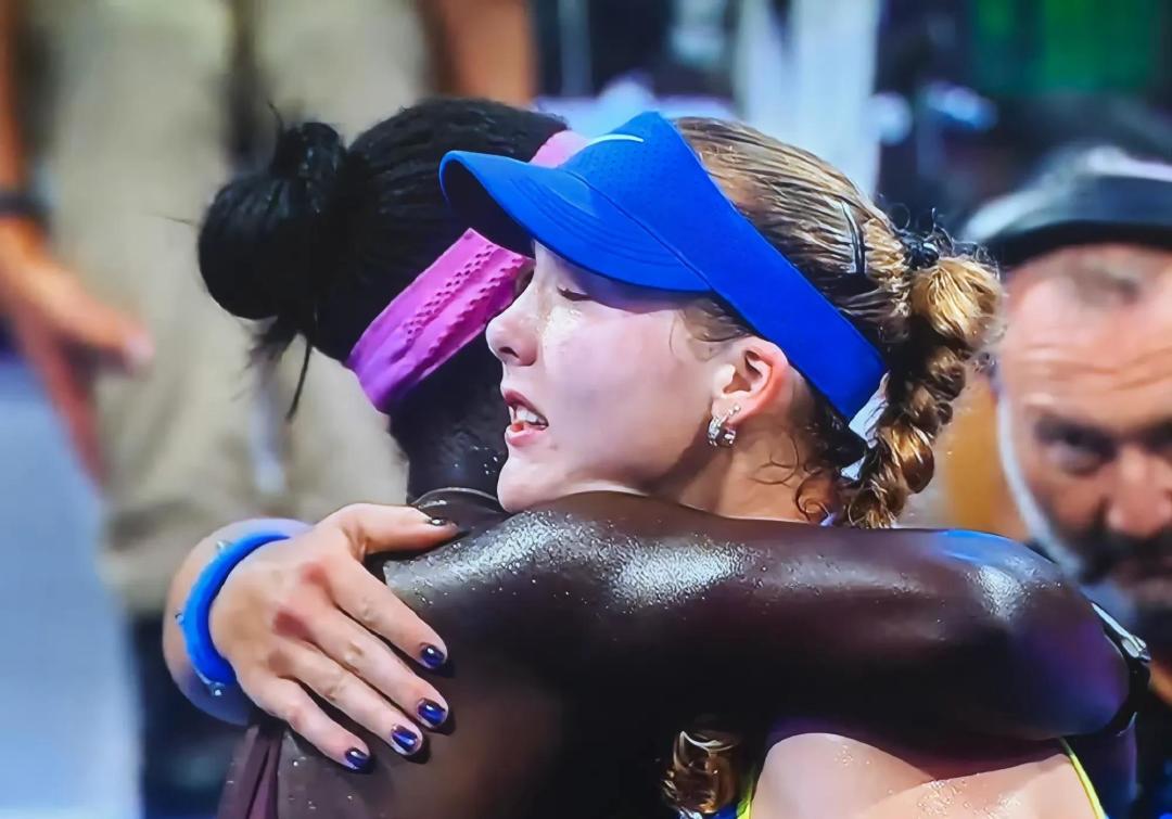 安德列娃被打哭殃及教练被喊下课，郑钦文称未找回专注度导致输球