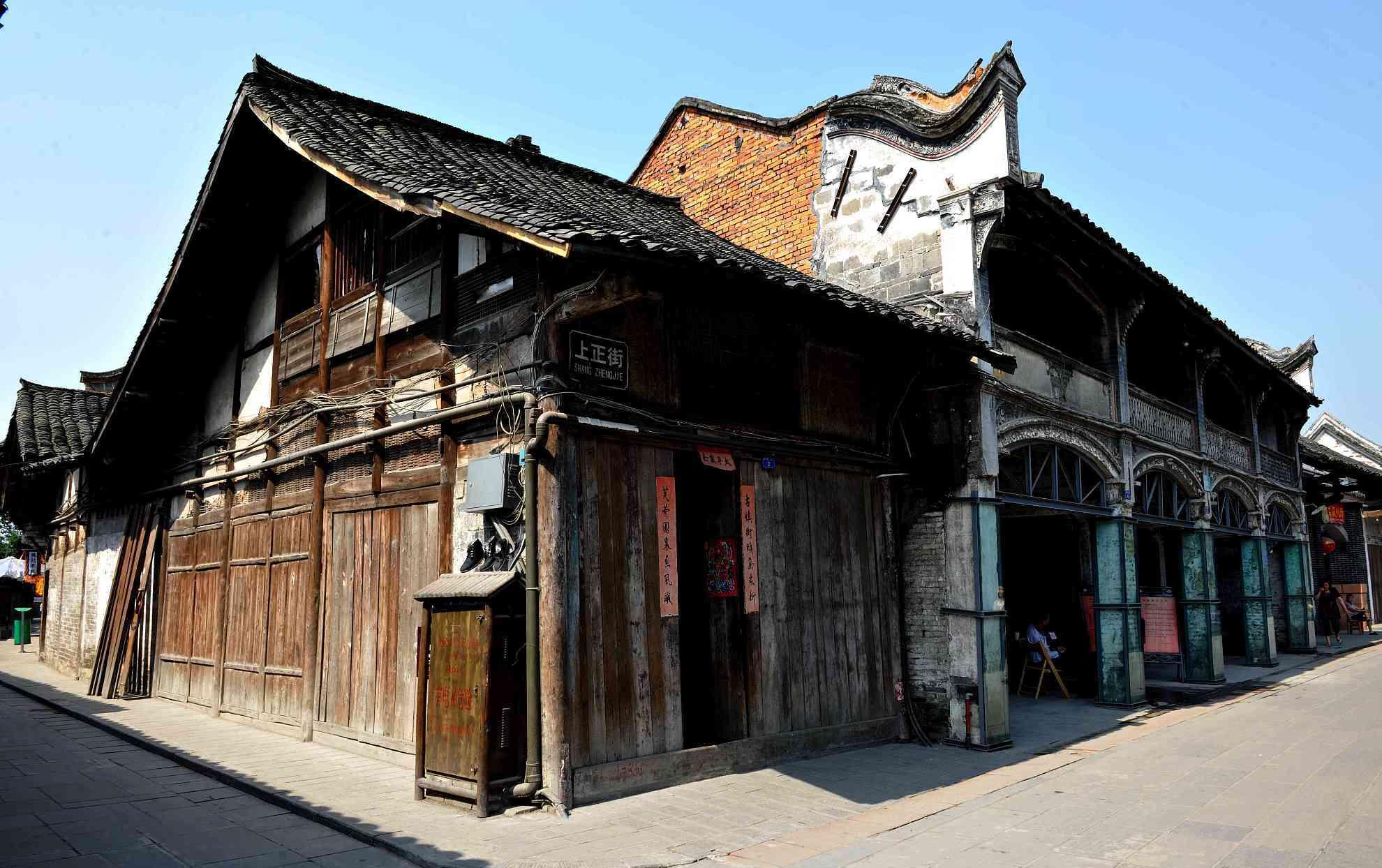 四川最后的川西坝子古镇,是保存最完整的川西民居,但人气却不足|川西