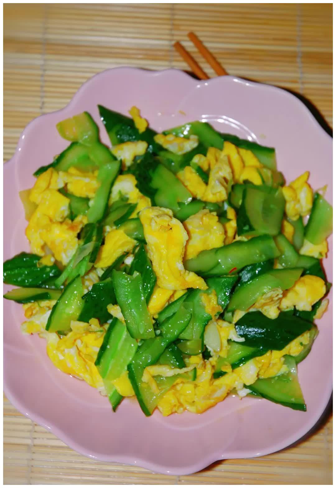 清甜的黄瓜搭配鸡蛋减肥食谱,营养软糯,大人小孩都爱吃