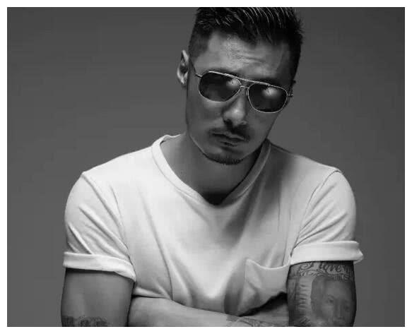 "纹身也是会上瘾的",深度解读港潮教父余文乐身上的纹身含义!