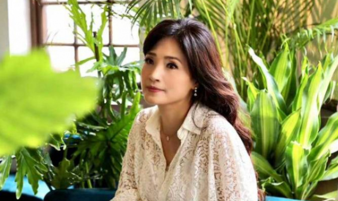 55岁方季惟近况曝光因患甲状腺癌拒绝追求者对感情不抱期待