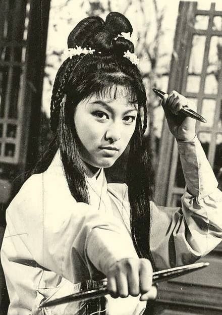 米雪版黄蓉剧照:与翁美玲版的是不是有异曲同工之妙?