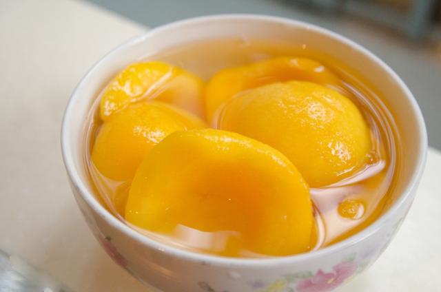 五,煮桃子:生津润燥