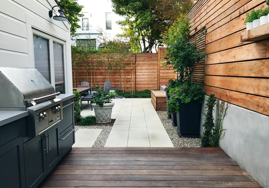 庭院设计:防腐木这么用让花园显得温馨又有生活感