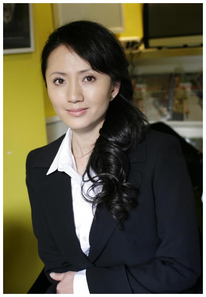 14岁进入演艺圈,妈妈专业户,曝演农村妇女愿望成真,被网友批