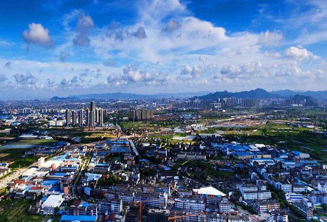 金华"走运"县城,被高铁砸中,与义乌,横店齐发展