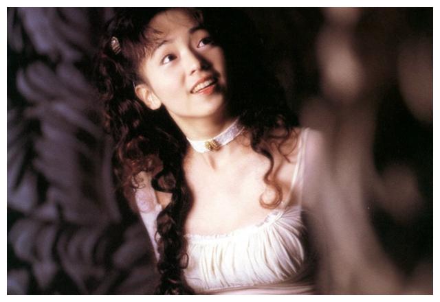 后来,季芹嫁给了王仁甫,安心在家相夫教子,过的相当幸福.王仁甫是谁?