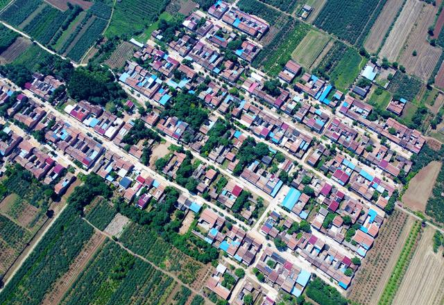 400米低空航拍关中农村,红色瓦房,诗意田园,比卫星地图还清晰__财经