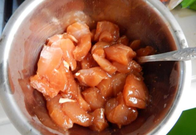 腌肉时,别只会用淀粉了,它比淀粉嫩滑,比淀粉香,成本只要5毛__财经