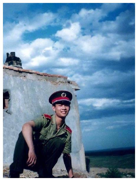 当过兵的明星真不少王迅服役时间长韩红是正师级待遇