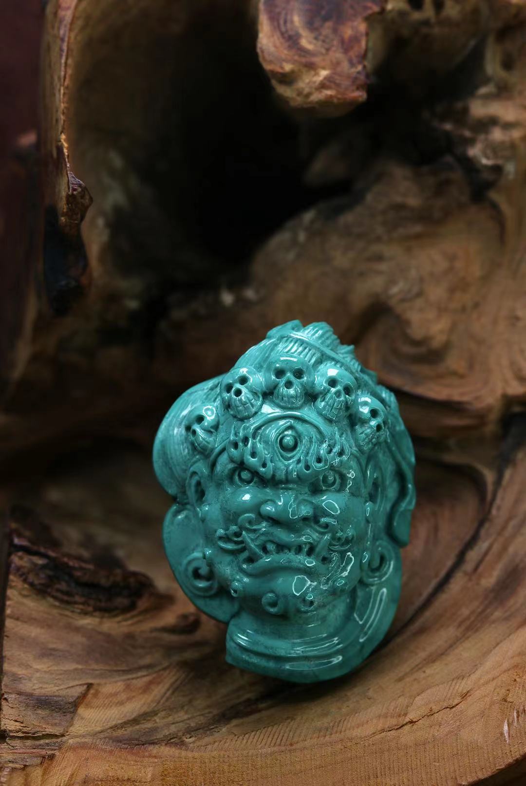 雕刻绿松石黑天挂件__财经头条