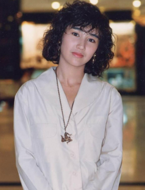 张国荣为她痴迷星爷两度求爱遭拒56岁柏安妮近照曝光