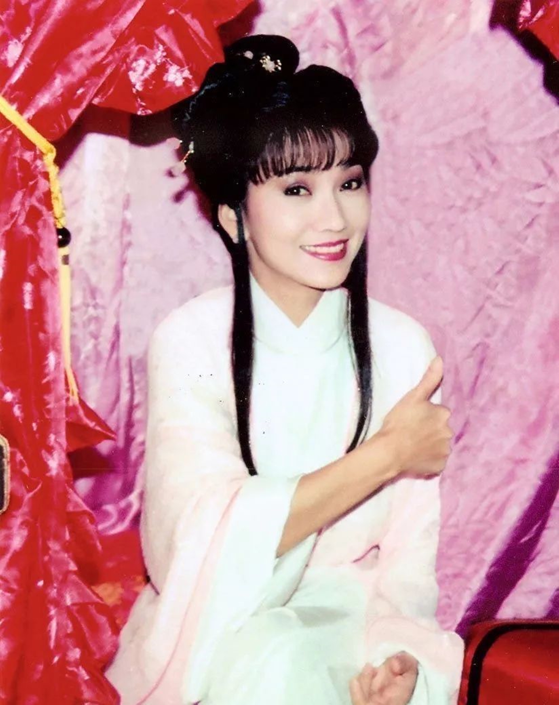 《新白娘子传奇》中,赵雅芝分饰两角,为何观众不喜欢胡媚娘?__财经头