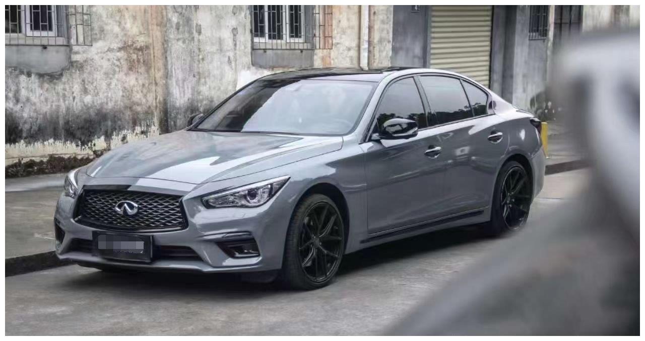 英菲尼迪q50l改色纳多灰质感撩到头上