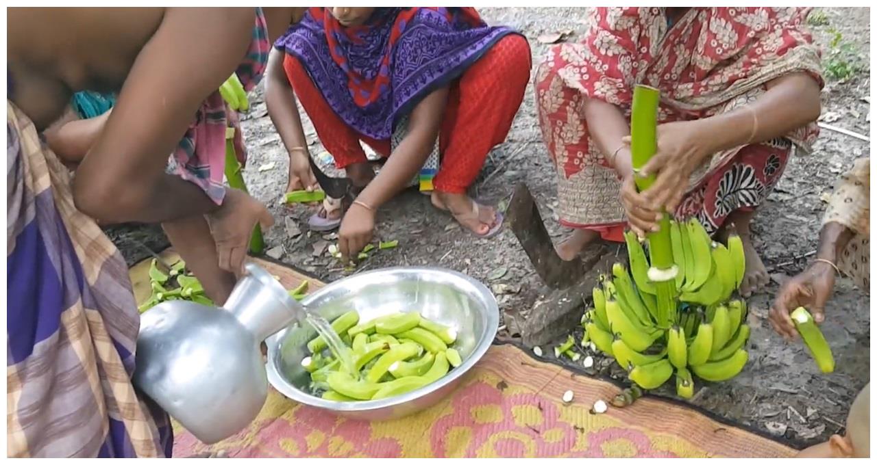 咱们丢弃的香蕉皮,能做成"特色美食"?佩服印度人!