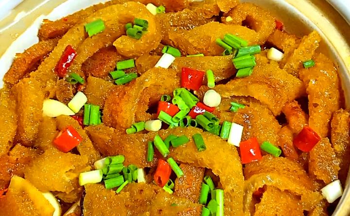 秋冬季猪皮别再做皮冻了试试此做法软糯甘香营养又解馋