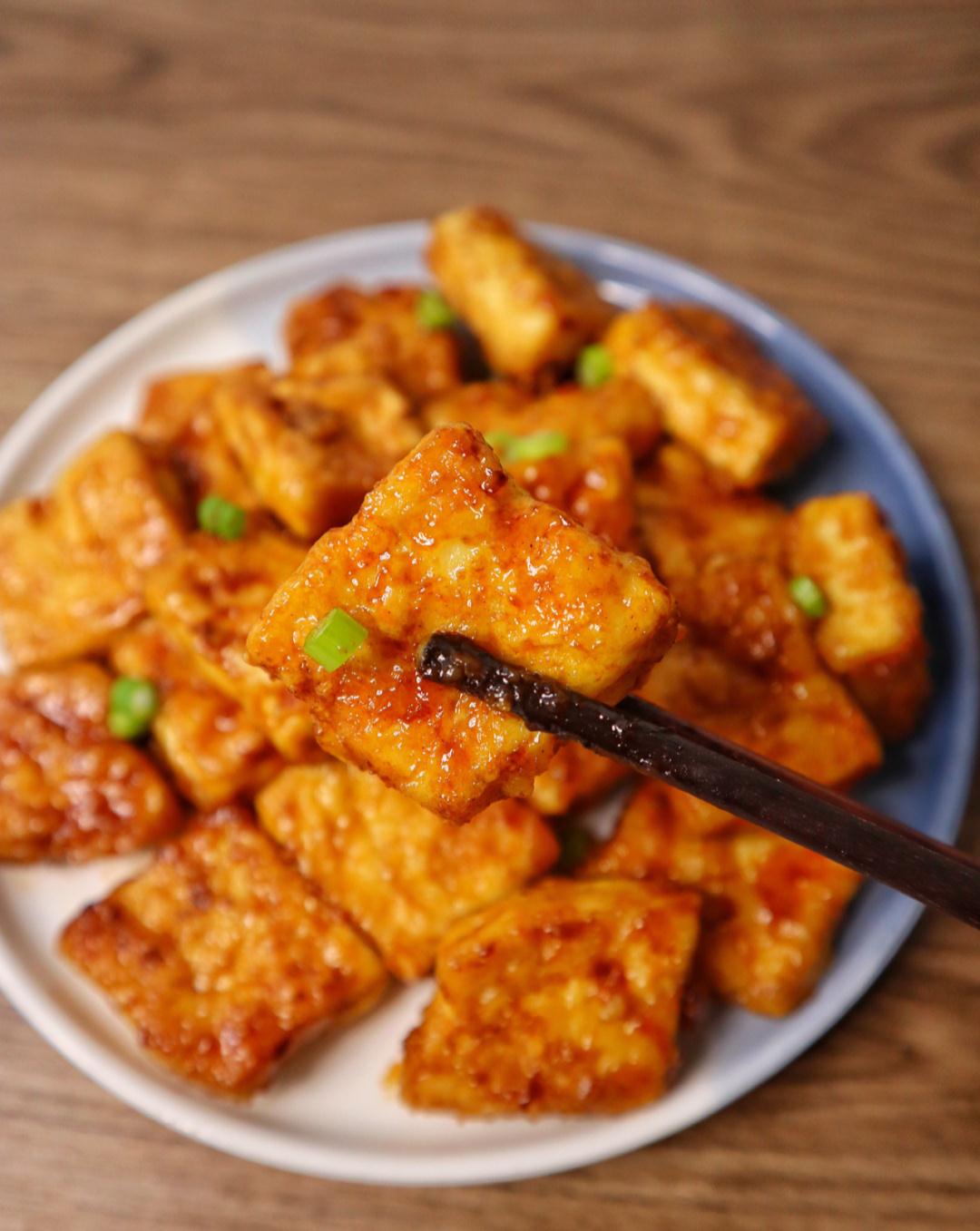 锅包脆皮豆腐,酸甜可口,外酥里软,酱汁浓郁,吃三天都不过瘾~|豆腐