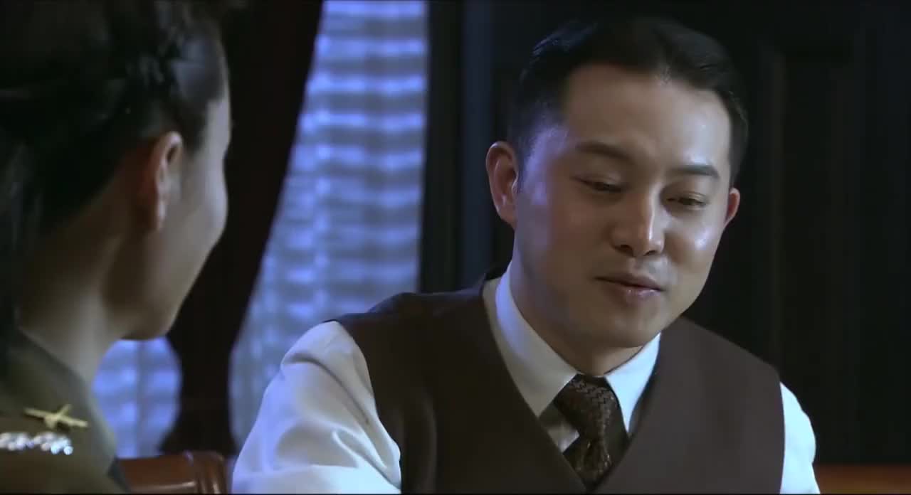 顾雨菲忽地主动靠近许忠义懵了动都不肯动了