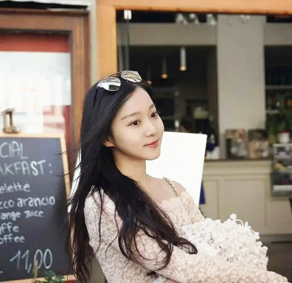 马龙才是人生赢家校花妻子人美衣品佳典型的郎才女貌