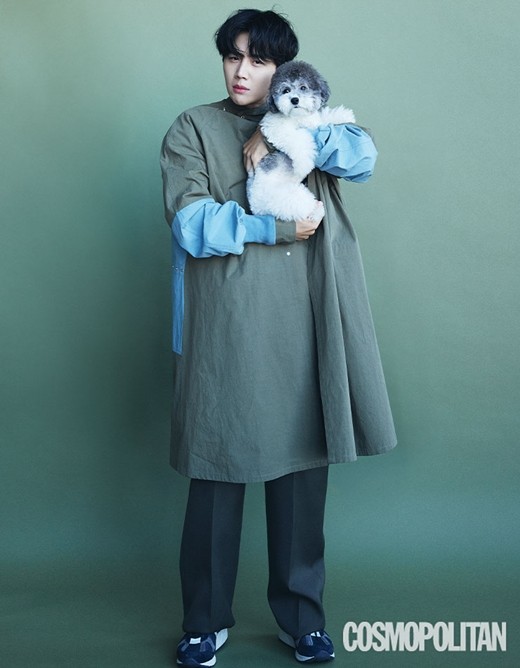 韩国艺人金善浩最新杂志写真曝光