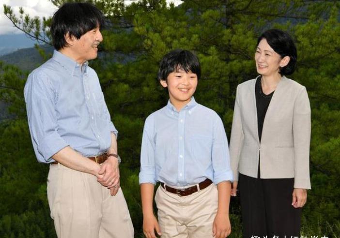 日本悠仁亲王14岁了！王室独苗稳居C位，未来天皇地位远超爱子__财经头条