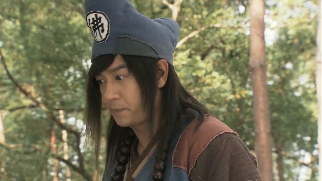 活佛济公:道济把蜘蛛精变回原形,塞进了自己的帽子里