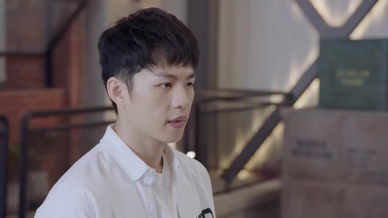 队员们故意不听小米讲话,吴白发火了