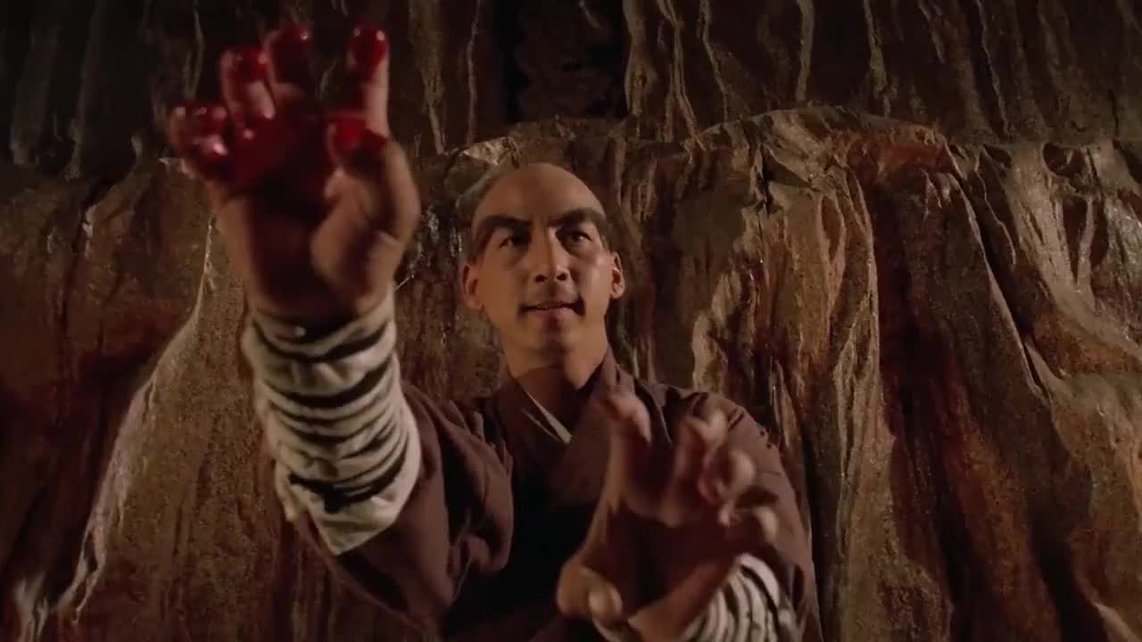 张无忌迎战少林高僧少林龙爪手现学现用高僧不是对手主动认输