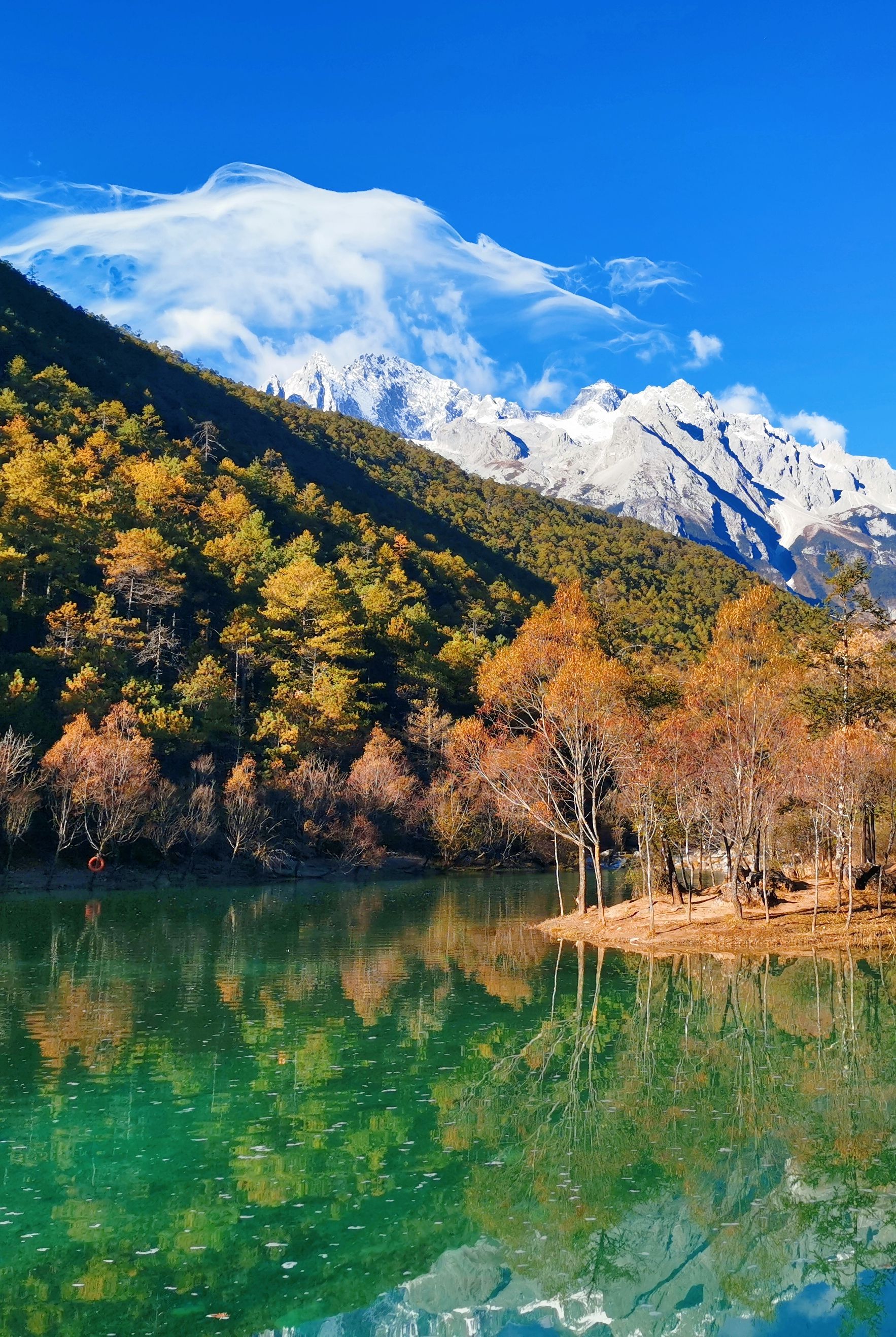 小雪丨玉龙雪山绚烂如诗画|玉龙雪山|雪山|丽江_新浪新闻