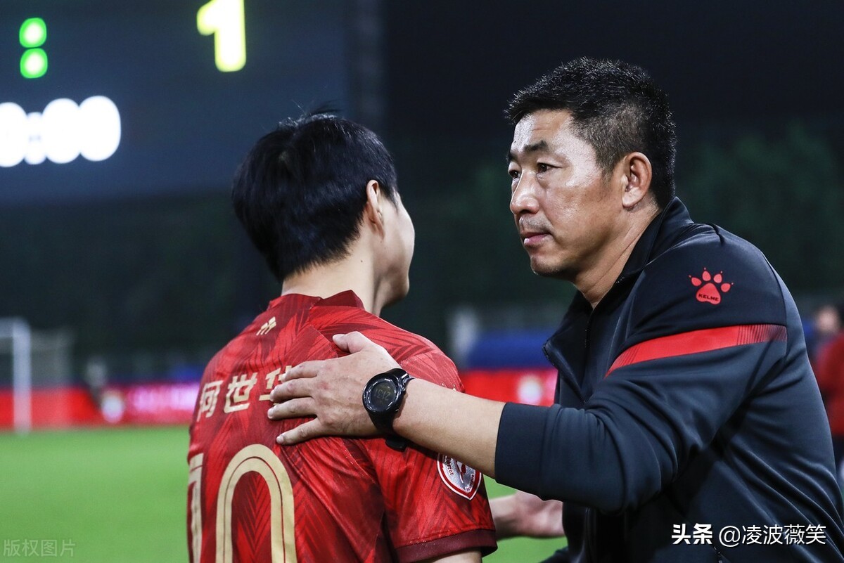 尴尬淄博蹴鞠官宣离队球员前投资人何世华上榜范晓冬加盟