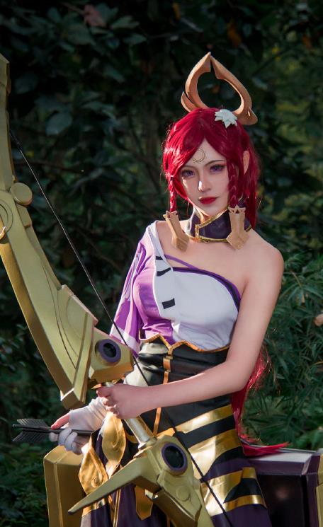 当然,伽罗的这款衣服也时常被网友们调侃:姑娘,你衣服穿反了~总体上