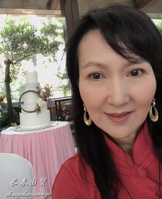 新白娘子传奇小青近照曝光如今63岁变成这样了