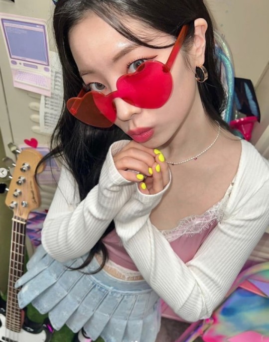 韩国女团twice成员金多贤sns发近照秀美貌