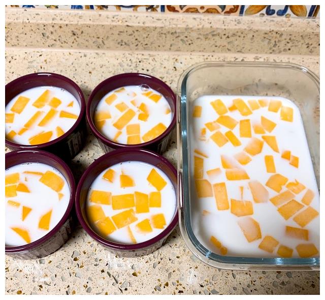 芒果椰奶布丁,新手五分钟搞定!超美味甜品__财经头条