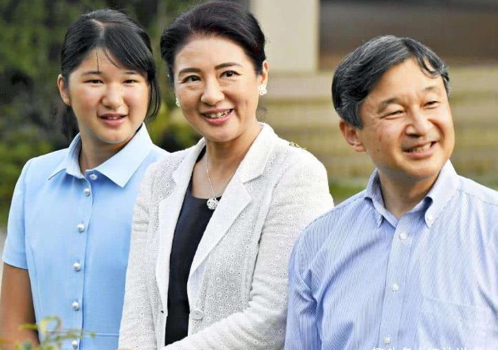 日本悠仁亲王14岁了！王室独苗稳居C位，未来天皇地位远超爱子__财经头条