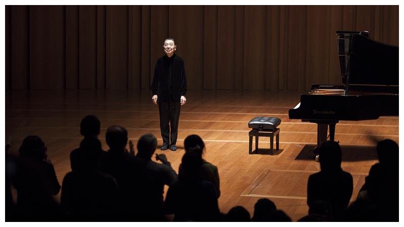 钢琴诗人傅聪离世陈萨他的离世是一个传奇的结束